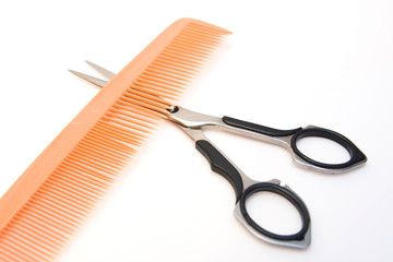 comb and scissors