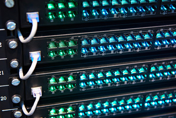 Telephone hybrid peer-to-peer exchanges © Sergey Ryzhov