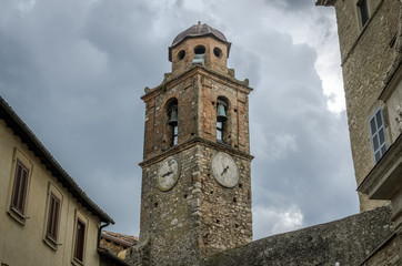 Fototapeta na wymiar Old stone chapel in Italy