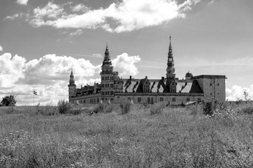 Kronborg Black/White