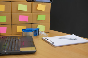 computer & parcel cardboard box. Online selling, e-commerce concept