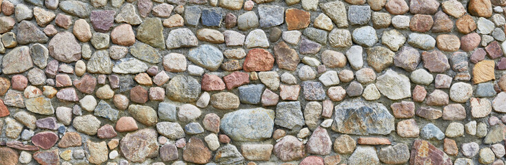 Rustikale Bruchsteinmauer