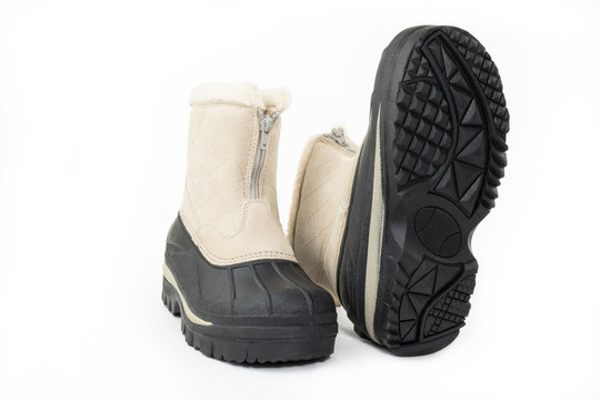 FEMALE BEIGE AND BLACK COLOR SNOW BOOT WITH ZIPPER