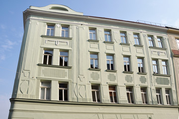 Zinshaus, grünes Haus