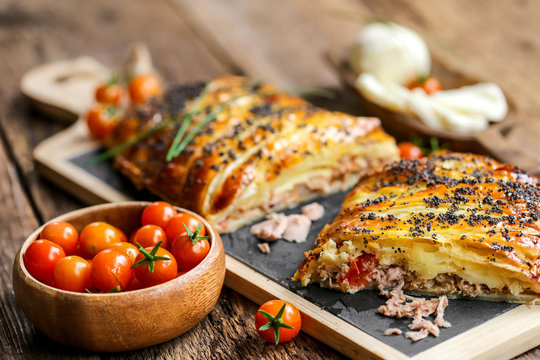tresse feuillet&eacute;e thon mozzarella tomates