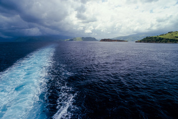 Dramatische Stimmung im Indischen Ozean vor Flores, Nusa Tenggara - Indonesien