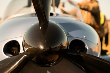 plane screw front view