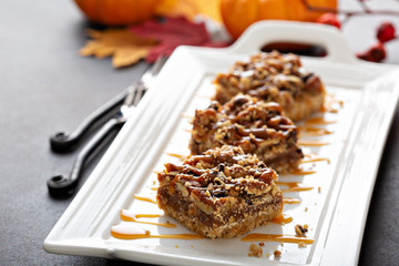 Caramel pecan bars