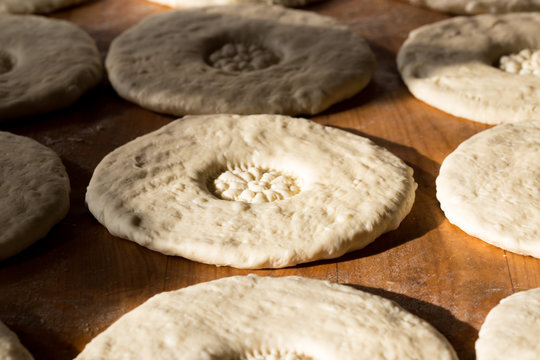 process of preparing Uzbek bread