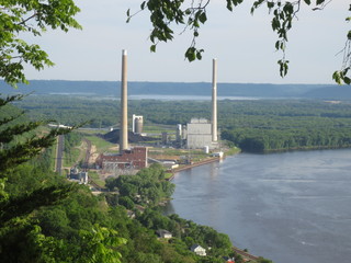 Obraz premium Power Plant on the St. Croix