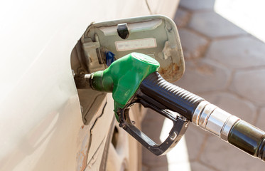 Gun petrol in the tank to fill