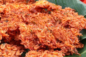 Fried shrimp at the market