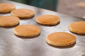 Obraz na płótnie Canvas Pancake dorayaki at street food