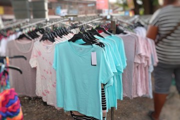 Fototapeta premium t shirt shop in market