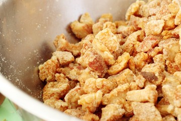 fried crispy pork skin