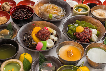 ところてんと和デザート beans and cubes of agar Japanese sweet