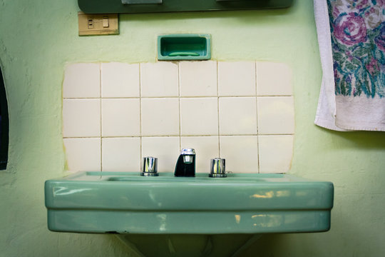 Green Bathtub