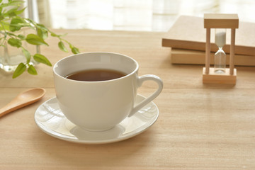 ホットコーヒー　窓辺


