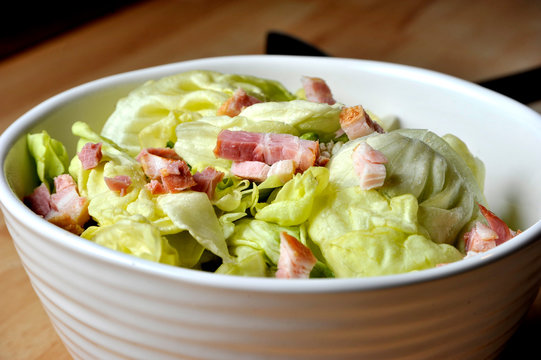 Laitue aux petits lardons