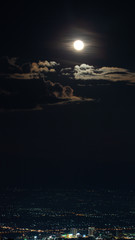 Obraz premium Chiang Mai landscape and red full moon and clouds