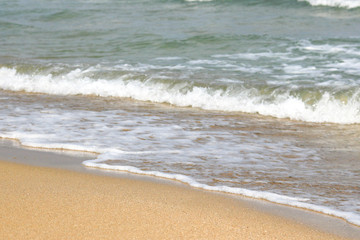 Fototapeta na wymiar waves on the sea coast