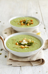 Creamy asparagus soup