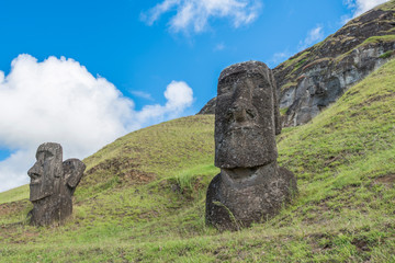 Moai a guardia del vulcano Rano Raraku