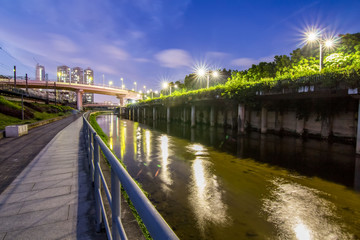 Fototapeta na wymiar Night view of Buji River in Shenzhen