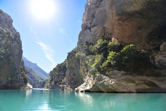 Gorges du Verdon canyon. Lac de Sainte-Croix. Var. Alpes-de-Haute-Provence. France.
