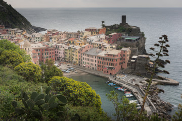 Fototapeta na wymiar Aerial view of Vernazza fishing village at sunset, seascape in Five lands, Cinque Terre National Park, Liguria, Italy.