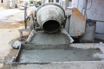 the cement mixer machine in construction site