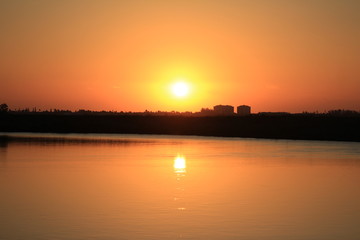 Naklejka premium Bright Sunrise