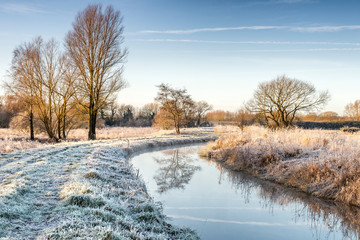 A frosty winter morning at Costa Beck - 228700995