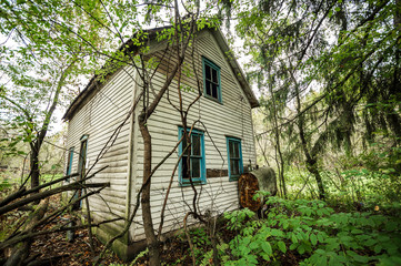 Abandoned Old House - 228717574