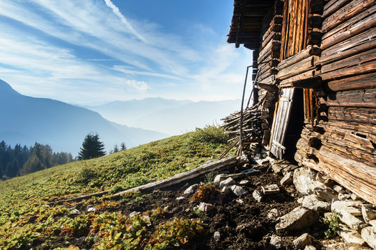 Almhütte im Bergland von Tirol