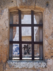 antica finestra diroccata