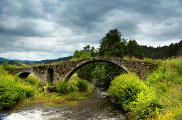 Fototapeta na wymiar Old Roman bridge