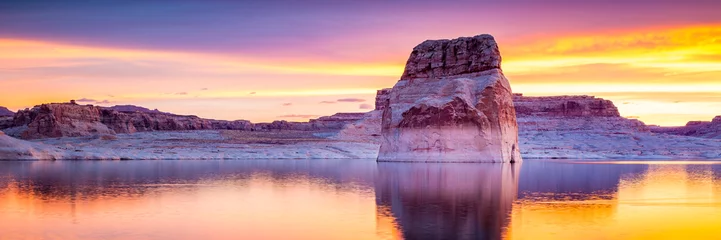 Fotobehang Lake Powell in Arizona © jon manjeot