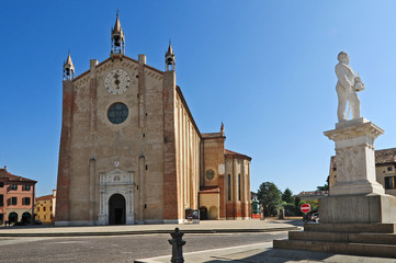 Fototapeta na wymiar Parrocchia Duomo di Montagnana - Padova