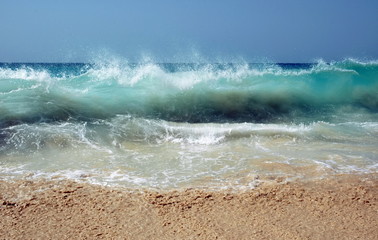 Vague en bord de mer, île de Sal, le Cap Vert, Afrique de l'ouest	