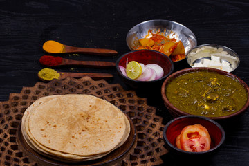 indian traditional palak paneer 