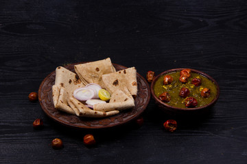 indian traditional palak paneer 