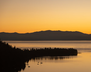 Fototapeta premium Sunset on Lake Tahoe
