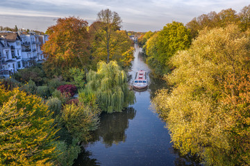 Alsterschiff im Herbst