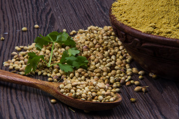 Coriander seeds, fresh coriander and powdered coriander