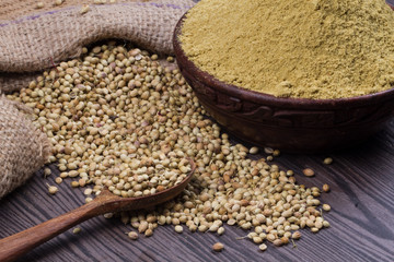 Coriander seeds, fresh coriander and powdered coriander