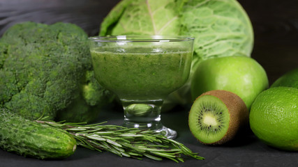 Здоровое питание, смузи, соки, овощи и фрукты, вегетарианство