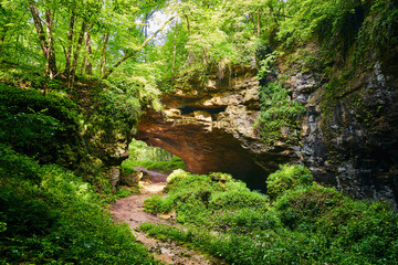 Fototapeta na wymiar Maquoketa Park Rocky Tunnels