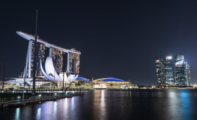 Fototapeta na wymiar シンガポール　マリーナ・ベイ　夜景