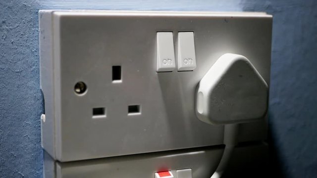 So yep! iI had some free time to create some items. Simple plug interactions